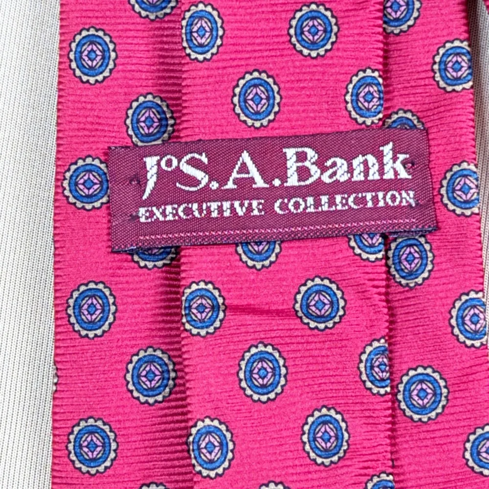 Jos A Bank Necktie Mens One Size Red Silk Medallion Executive Collection Classic